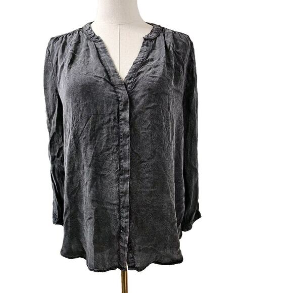 NYDJ Grey Crinkle 100% Silk 3/4 Sleeve Hidden Placket Top Hi Lo Hem Beaded Med - Picture 1 of 3